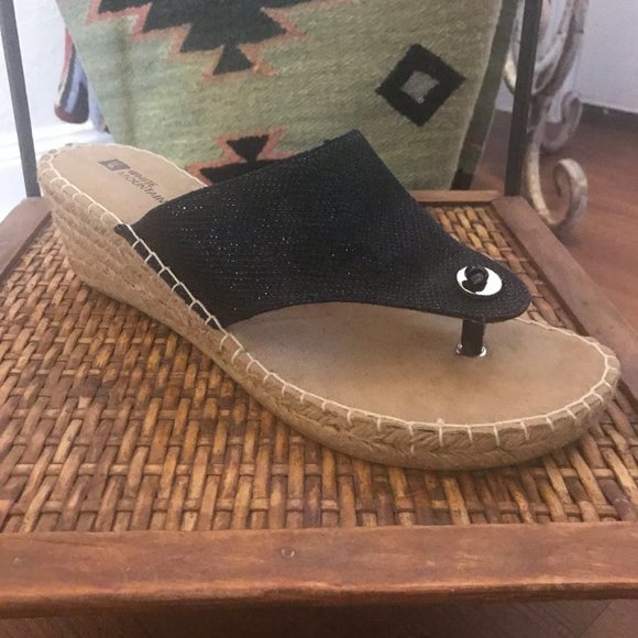 New - White Mountain Sandals - Picture 2 of 4